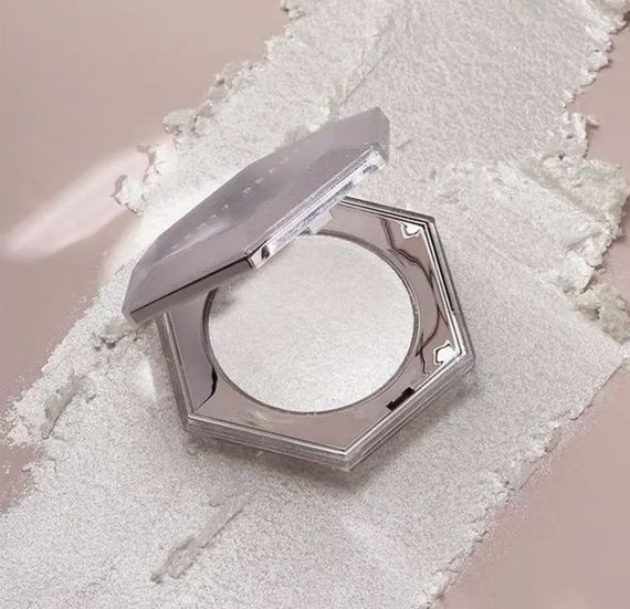 Хайлайтер Fenty Beauty by Rihanna Diamond Bomb All-Over Veil - 01 How Many Carats? (8 g) | Зображення 1
