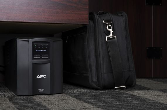 ИБП APC Smart-UPS 1000VA/700W, LCD, USB, SmartConnect, 8xC13 (SMT1000IC) | Зображення 2