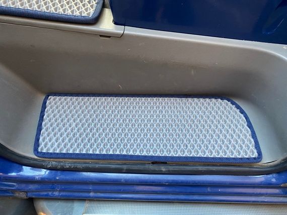 Поліуретанові килимки на пороги (3 шт, EVA, сірі) для Volkswagen Crafter 2006-2017рр | Зображення 1