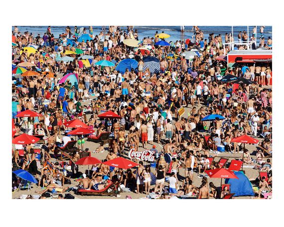 Книга з фотографії Martin Parr: Beach Therapy фотомистецтво альбоми відомих фотографів Мартін Парр пляж | Зображення 8