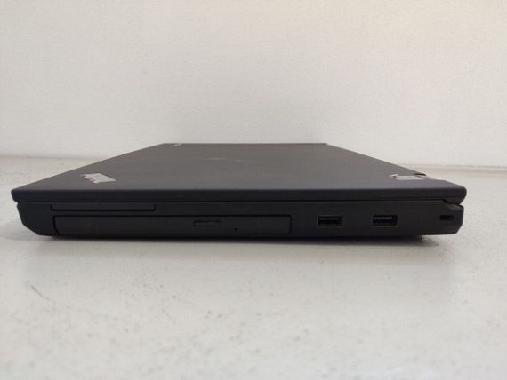 Ноутбук Lenovo ThinkPad T540p / 15.6" (1920x1080) TN / Intel Core i7-4600M (2 (4) ядра по 2.9 - 3.6 GHz) / 8 GB DDR3 / 240 GB SSD / Intel HD Graphics 4600 / WebCam / DVD-ROM / VGA б/в | Зображення 3