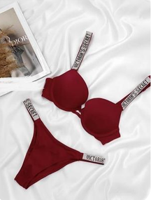 Комплект нижнего белья Victoria`s Secret со стразами