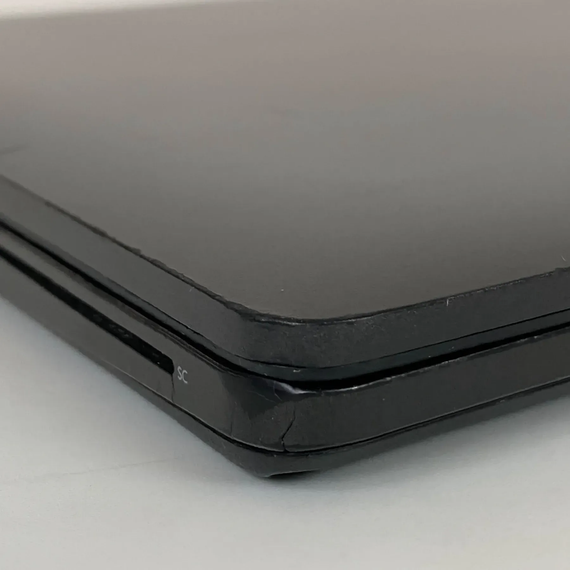 Ультрабук Б-класс Dell Precision 3540 / 15.6" (1366x768) TN / Intel Core i5-8365U (4 (8) ядра по 1.6 - 4.1 GHz) / 16 GB DDR4 / 256 GB SSD / Intel UHD Graphics / WebCam б/у + Подарок Беспроводная мышь / USB | Зображення 2