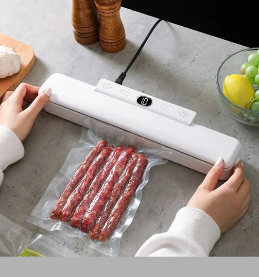 Автоматичний вакуумний пакувальник з цифровим екраном Food Saver 240V білий (47298-_371)