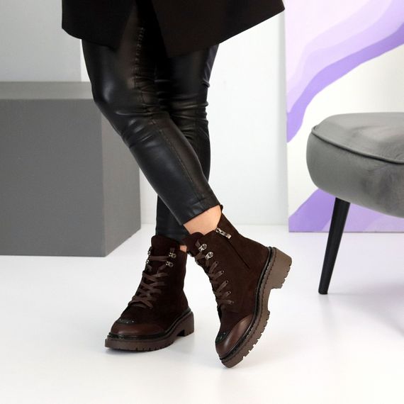 Шоколадні зимові замшеві черевики берці з дизайнерською нашивкою | Зображення 8