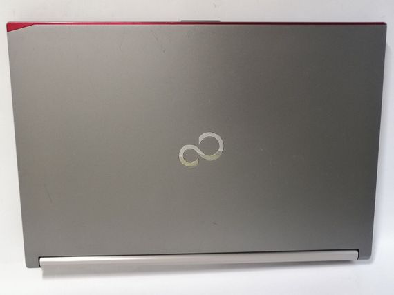 Мобільна робоча станція Fujitsu Celsius H760 / 15.6" (1920x1080) IPS / Intel Core i5-6440HQ (4 ядра по 2.6 - 3.5 GHz) / 16 GB DDR4 / 256 GB SSD / nVidia Quadro M600M, 2 GB GDDR5, 128-bit / WebCam / DisplayPort б/в | Зображення 8