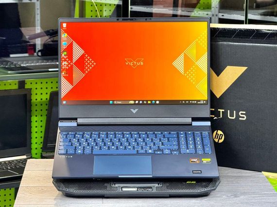Игровой ноутбук HP Victus 15-fb3018ua / 15.6" (1920x1080) IPS / AMD Ryzen AI 5 340 (6 (12) ядер по 2.0 - 4.8 GHz) / 24 GB DDR5 / 1000 GB SSD M.2 / nVidia GeForce RTX 5050, 8 GB GDDR7, 128-bit / WebCam / Win 11 б/у | Зображення 1