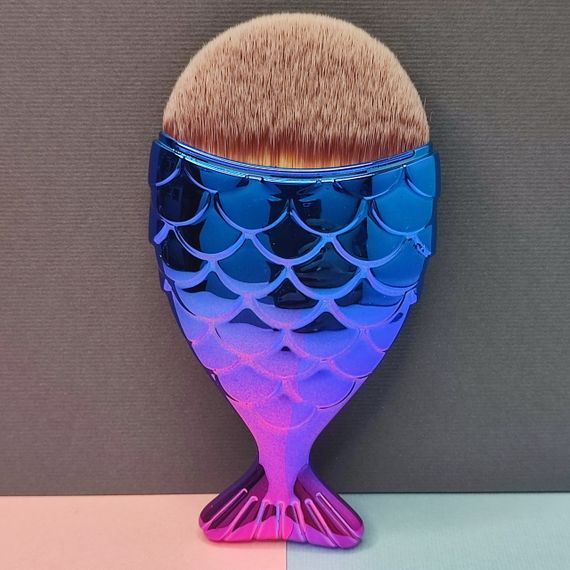 Щетка рыбка от пыли для маникюра (малиново-синяя с серым ворсом) | Зображення 1