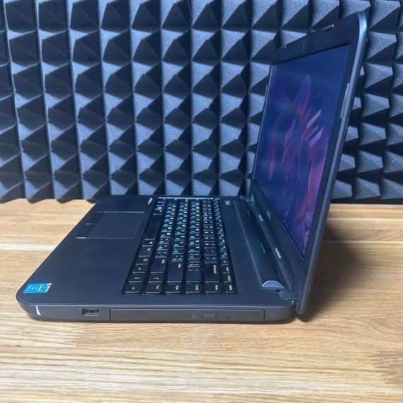 Ноутбук Б-клас Dell Latitude 3440 / 14" (1366x768) TN / Intel Core i5-4210U (2 (4) ядра по 1.7 - 2.7 GHz) / 8 GB DDR3 / 128 GB SSD / Intel HD Graphic 4400 / WebCam / DVD-ROM б/в | Зображення 3