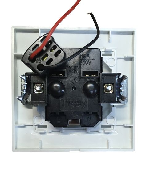 Розетка внутрішній установки 1-а з/к з 1 USB 2.1A біла IP20 Malta Ny95000970 | Зображення 1