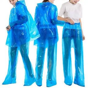 Компактний і легкий Raincoat Set — плащ і штани для надійного захисту від дощу, вітру та негоди