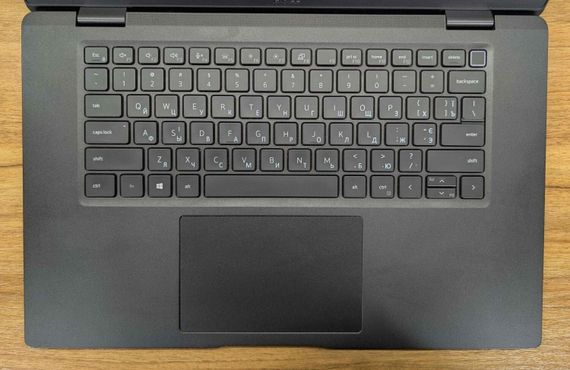 Ультрабук Dell Latitude 7520 / 15.6" (1920x1080) IPS / Intel Core i7-1185G7 (4 (8) ядра по 3.0 - 4.8 GHz) / 16 GB DDR4 / 512 GB SSD / Intel Iris Xe Graphics / WebCam / TouchID / Windows 11 б/в + Подарунок Бездротова миша / USB | Зображення 2