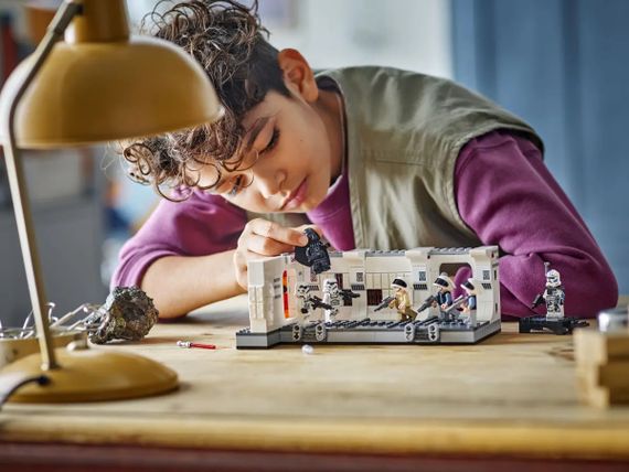 Конструктор LEGO Star Wars Посадка на борт Тантів IV 75387 | Зображення 7