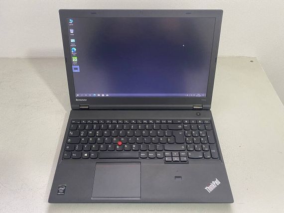 Ноутбук Б-класс Lenovo ThinkPad T540p / 15.6" (1920x1080) TN / Intel Core i7-4600M (2 (4) ядра по 2.9 - 3.6 GHz) / 8 GB DDR3 / 120 GB SSD / Intel HD Graphics 4600 / DVD-ROM / VGA б/у | Зображення 1