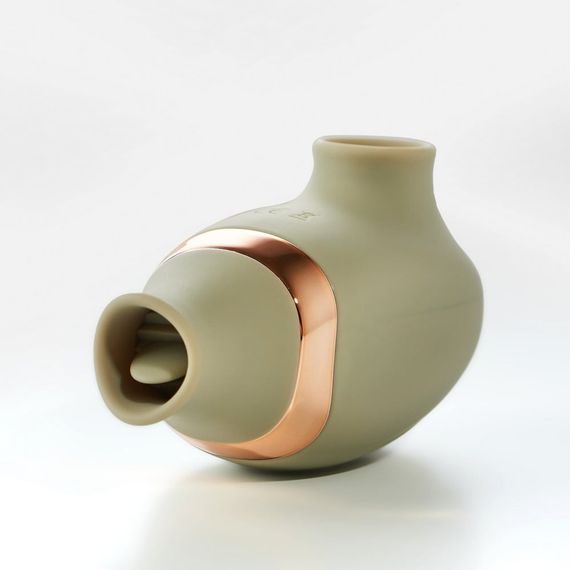 Вакуумный стимулятор клитора с функцией лизания (подвижный язычек) Sweet Em Velvet Lure, зеленый USB sexstyle | Зображення 3