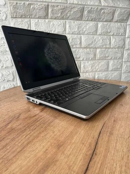 Ноутбук Dell Latitude 6530 15.6" HD+ i5 3360M 8Gb SSD 256Gb Nvidia NVS 5200M Б/У | Зображення 2