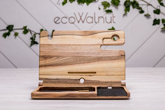 Популярная беспроводная зарядка для iPhone & часов Apple «Dock station iWatch» | Зображення 2