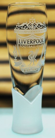 Крафтовий келих 440 мл Ліверпуль з гравіюванням  Скляний келих для фаната ФК Liverpool  Подарунок вболівальнику | Зображення 1