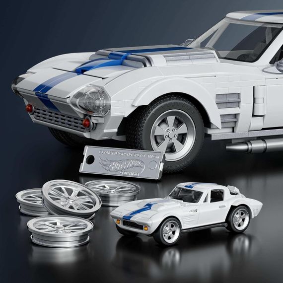 Премиум машинка-конструктор Mattel Brick Shop Hot Wheels Elite Corvette Grand Sport 918 деталей | Зображення 2