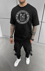 Футболка з мерчем