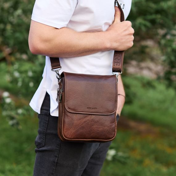 Сумка с клапаном через плече з гладкої шкіри коричнева Tiding Bag TD-81020 | Зображення 2