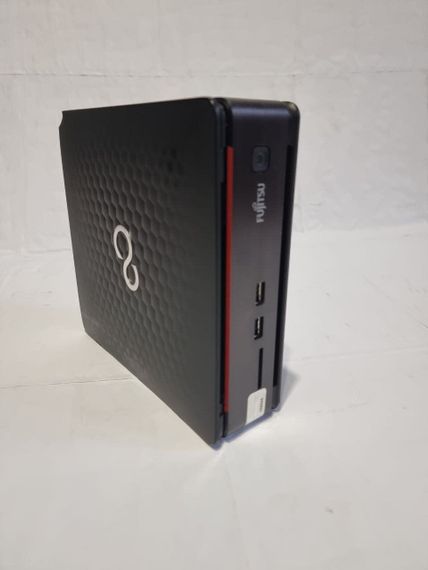 Неттоп Б-класс Fujitsu Esprimo Q520 USFF / Intel Core i5-4570T (2 (4) ядра по 2.9 - 3.6 GHz) / 8 GB DDR3 / 500 GB HDD / Intel HD Graphics 4600 б/у | Зображення 1