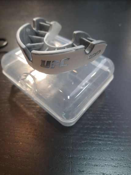 Капа OPRO Silver UFC доросла (вік 11+) White/Silver (ufc.102514003) | Зображення 6