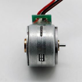 Шаговый двигатель PRO-15BY25 12V 15мм 800 PPS
