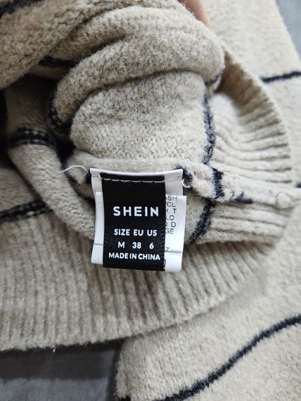 Теплий светр джемпер з широкими рукавами укорочений в смужку бежевий беж | Зображення 6