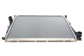 Радіатор охолодження BMW 3 E46 00-05 M43 N46 M47 M52 M54 + отв.масл.радіатор  06002205