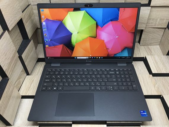 Ноутбук Б-класс Dell Latitude 3520 / 15.6" (1920x1080) IPS Touch / Intel Core i7-1165G7 (4 (8) ядра по 2.8 - 4.7 GHz) / 8 GB DDR4 / 256 GB SSD M.2 / Intel Iris Xe Graphics / USB 3.2 / HDMI / Windows 11 б/у | Зображення 1