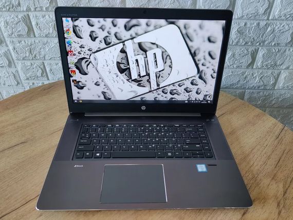 Ноутбук HP Zbook Studio G3 15.6" FHD IPS i7 6820HQ 16Gb SSD256Gb M1000M-4Gb  Б/В