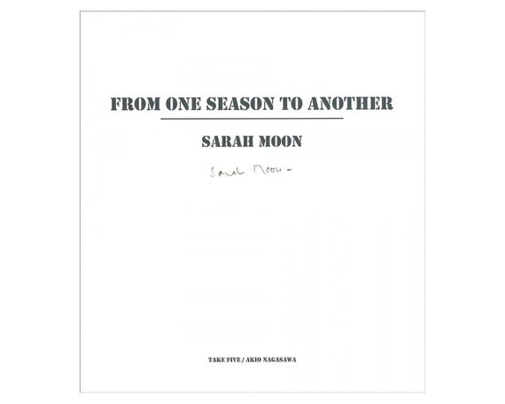 Книга фотоальбом відомих фотографів Сара Мун Sarah Moon: From One Season to Another (Signed) з афтографом | Зображення 1