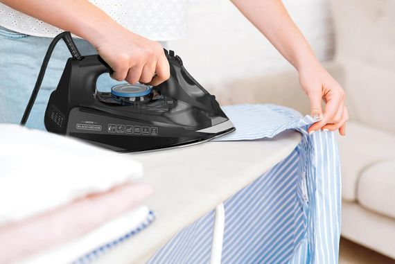 Утюг BLACK+DECKER BXIR2805E | Зображення 9