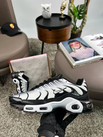 Мужские кроссовки Air Max Plus White Black Gradient весна / літо / осінь A3671 44 28 см | Зображення 5
