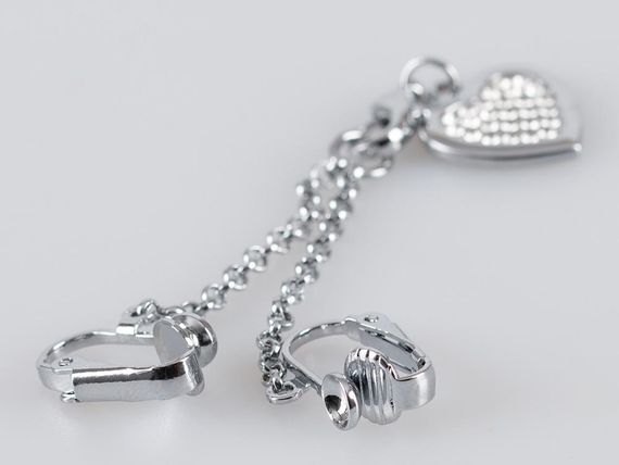 Затискач для клітора Intimate Heart-shaped Chain sexstyle | Зображення 1