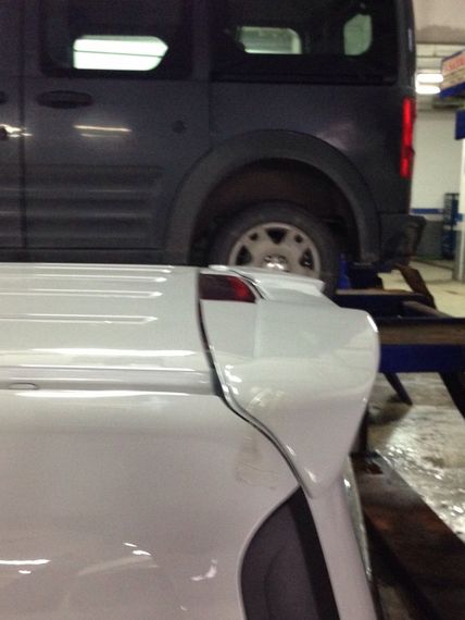 Спойлер (под покраску) для Ford Connect 2014-2021 гг | Зображення 8