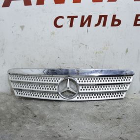 Решітка переднього бампера Mercedes A-Class W168 AMG 2001-2004 рестайлінг Решітка радіатора Мерседес 1688801683