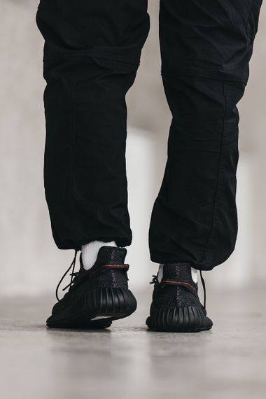 Кросівки Yeezy Boost 350 v2 Black , В'єтнам 0156 | Зображення 1