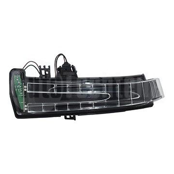 Повторитель поворота левый Mercedes Benz W204 07-14/ W212 09-16/ W221 05-12/ X156 13-, AutoTechteile, 130 8234, 6201709