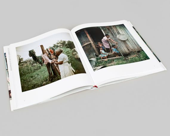 Книга для фотографів про мистецтво фотографії Gordon Parks: Segregation Story альбоми відомих фотографів | Зображення 5