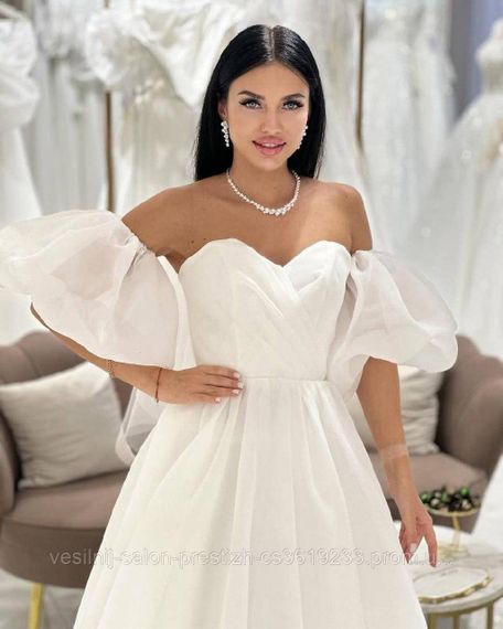 Весільна сукня з органзи, буфи, шлейф | Зображення 3