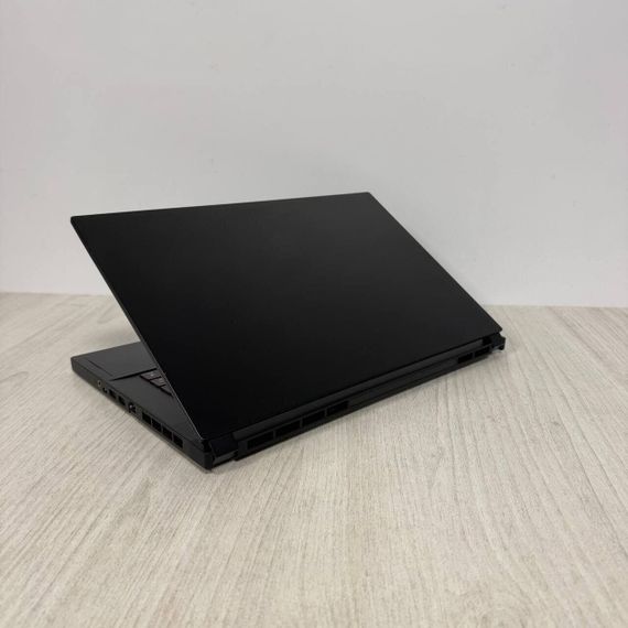 Ігровий ноутбук Б-клас MSI GS66 Stealth 10SE / 15.6" (1920x1080) IPS / Intel Core i7-10750H (6 (12) ядра по 2.6 - 5.0 GHz) / 16 GB DDR4 / 512 GB SSD / nVidia GeForce RTX 2060, 6 GB GDDR6, 192-bit / WebCam б/в | Зображення 5