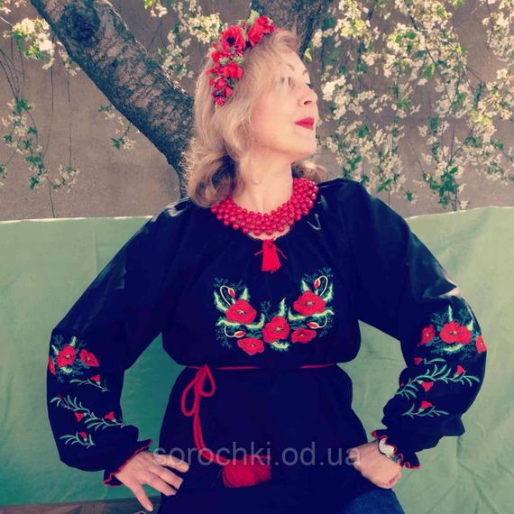 Вишиванка жіноча, чорна , вишивка, "Маки червоні" поплін