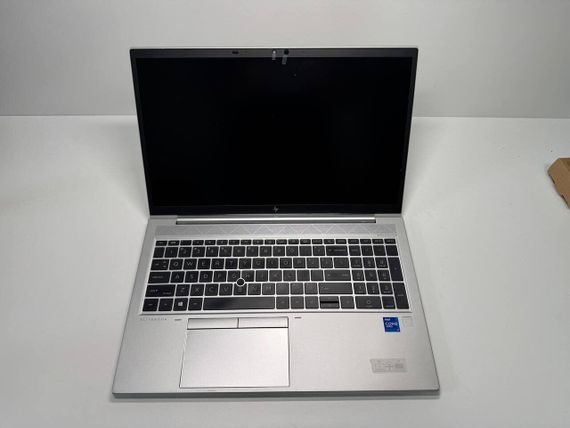Ультрабук HP EliteBook 850 G8 / 15.6" (1920x1080) IPS / Intel Core i7-1185G7 (4 (8) ядра по 3.0 - 4.8 GHz) / 16 GB DDR4 / 512 GB SSD / Intel Iris Xe Graphics / WebCam / TouchID б/в | Зображення 1