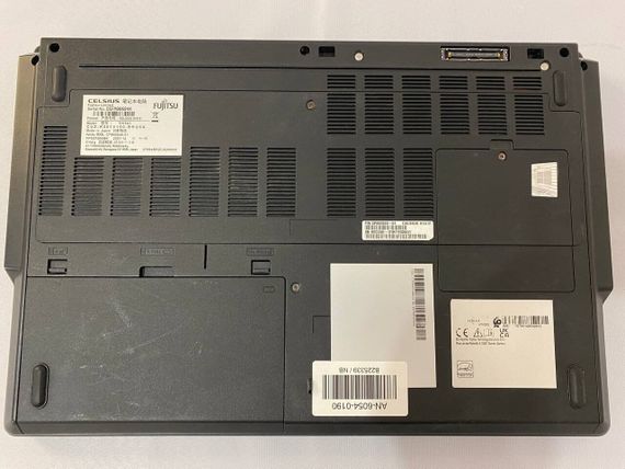 Мобільна робоча станція Fujitsu Celsius H7510 / 15.6" (1920x1080) IPS / Intel Core i7-10850H (6 (12) ядер по 2.7 - 5.1 GHz) / 32 GB DDR4 / 512 GB SSD / nVidia Quadro T1000, 4 GB GDDR6, 128-bit / WebCam / HDMI б/в | Зображення 8