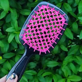 Черно-розовая расческа карбоновая Super Brush Hollow Comb