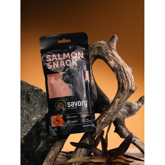 Хрумкі ласощі Savory Cats Snacks Pillows Gourmand with Salmon для дорослих вибагливих котів подушечки з лососем 60 г | Зображення 5