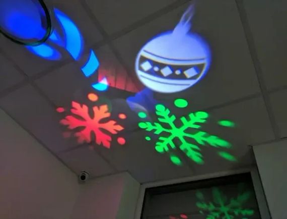 Вуличний лазерний проектор із малюнками Festival Projection Lamp 12 pictures star shower, Новорічний проектор | Зображення 4