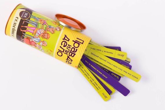 Настольная игра Правда или Дело: Семейная (на русском) | Зображення 3